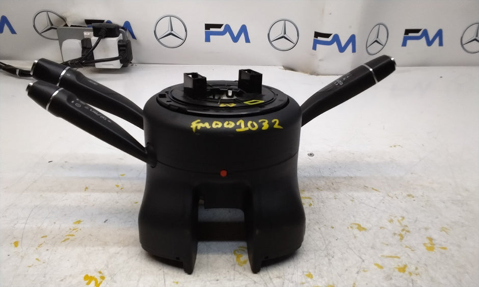 Mercedes E-CLASS W213 INDICATOR/WIPER GEAR SELECT + SQUIB  A2139001002 FM001032