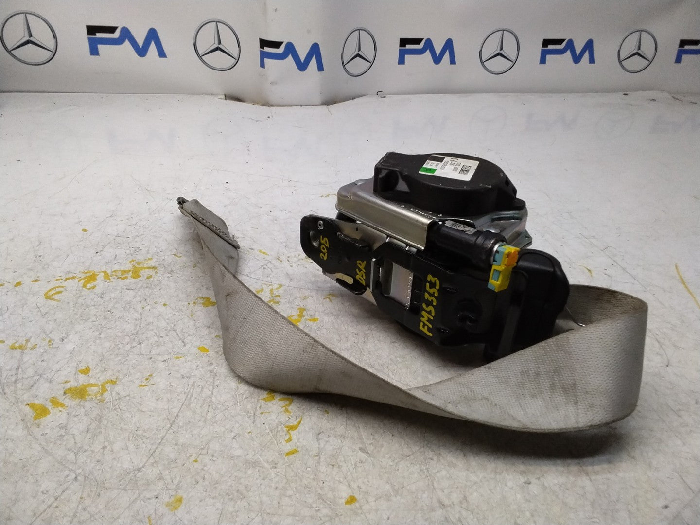 MERCEDES C-CLASS W205 SEAT BELT REAR RIGHT DRIVER SIDE A2058601601 FMS353 OSR