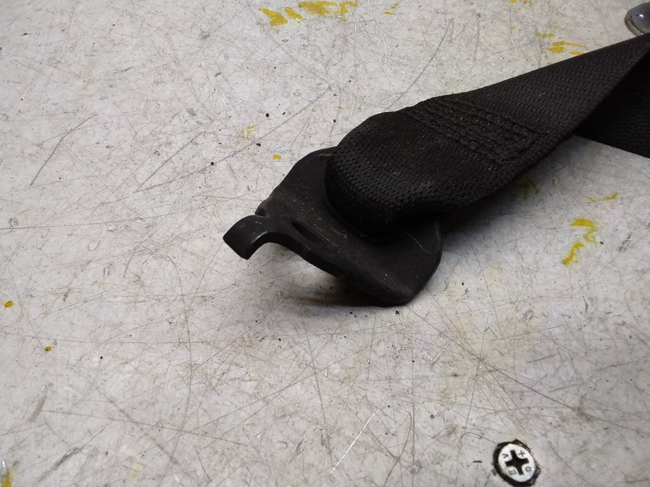 MERCEDES GLE W292 COUPE DRIVERS SIDE REAR SEATBELT A2928600285 FMS390 OSR
