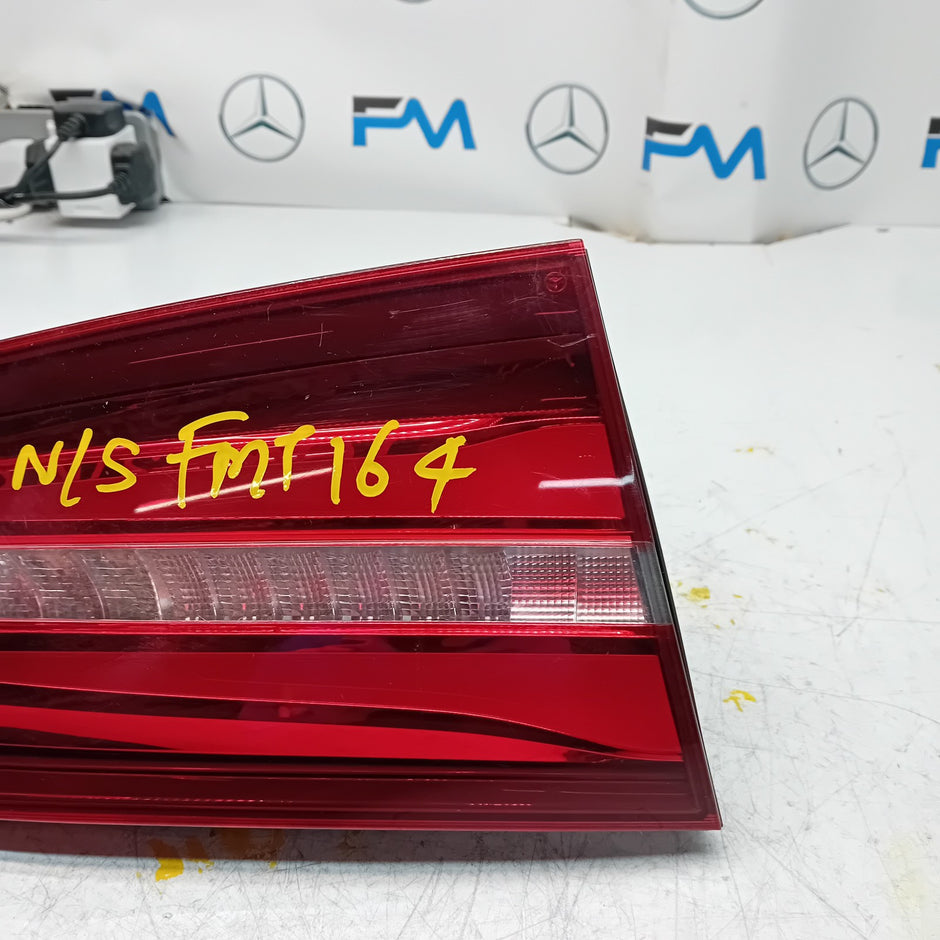 MERCEDES GLC W253 PASSENGER SIDE NS REAR TAIL LIGHT A2539068100 2016 FMT164