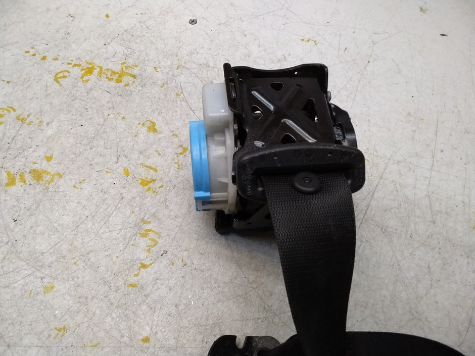 MERCEDES CLA C117 SEAT BELT FITS REAR L / R SIDE A1178601085 FMS419 NSR /OSR