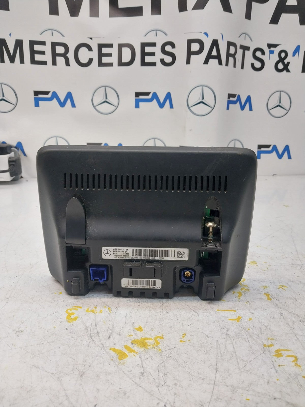 MERCEDES M-CLASS W166 DISPLAY SCREEN A1669001420 2016 FM00718