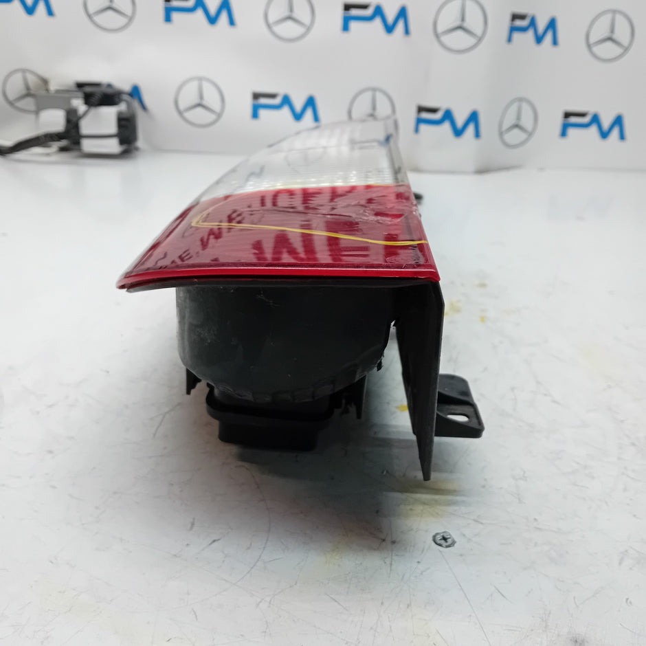 MERCEDES VITO W639 2004-14 PASSENGER NS OUTER REAR TAIL LIGHT 964678-00 FMT151