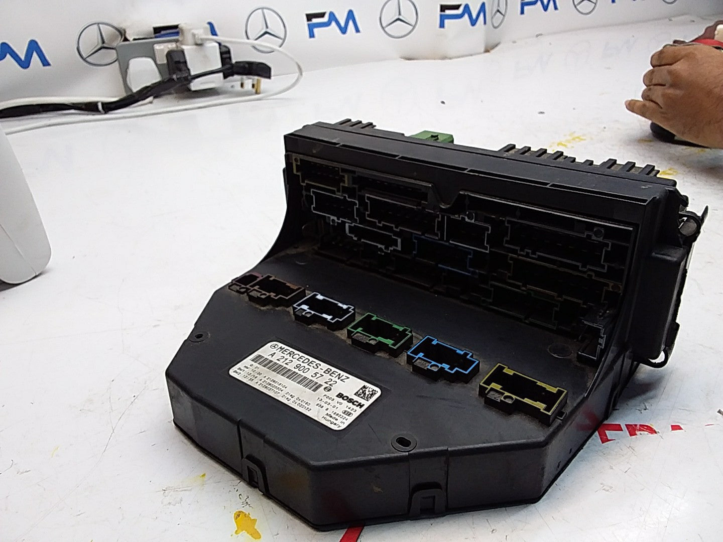 Mercedes E-CLASS W212 Fuse  Box RELAY A2129005722 FMF93