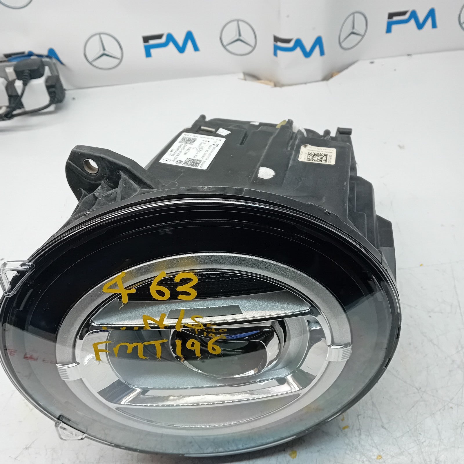 MERCEDES G-CLASS W463 LED PASSENGER SIDE NS HEADLIGHT A4639060502 2020 FMT196