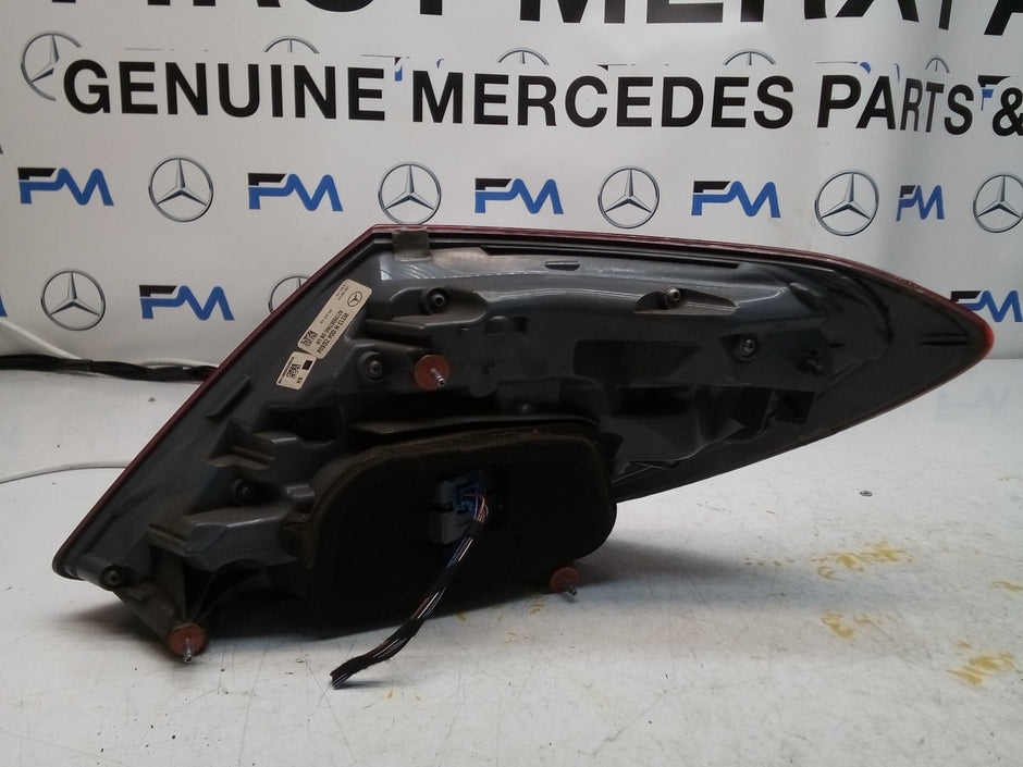 MERCEDES E-CLASS W213 PASSENGER NS REAR TAIL LIGHT 2017 A2139067900 FMT206