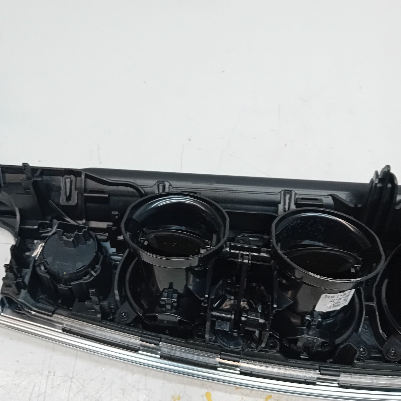 MERCEDES E CLASS W213  DASHBOARD TRIM PANEL + 4 AIR VENT  A2136809304 FM001071