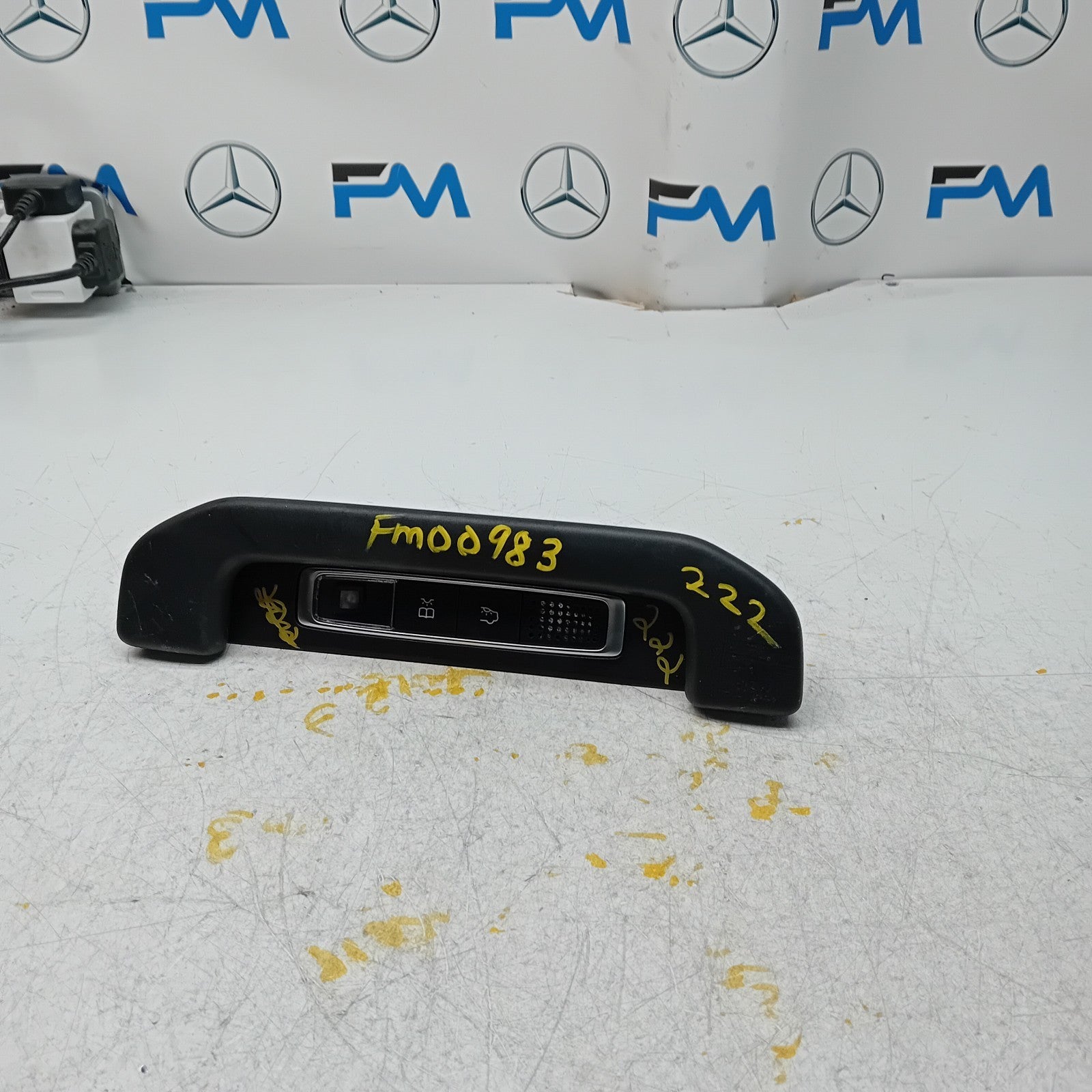 MERCEDES S-CLASS W222 INTERIOR LIGHT GRAB REAR HANDLE A0009062704 FM00983