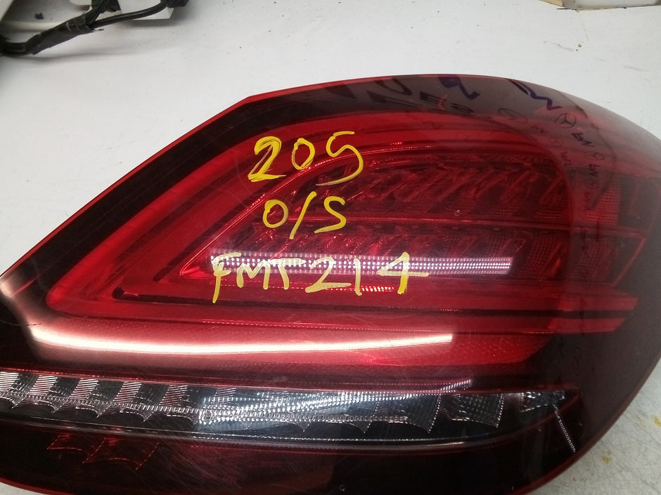 MERCEDES C-CLASS W205 DRIVER SIDE RIGHT OS REAR TAIL LIGHT A2059064603 FMT214
