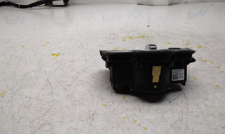 MERCEDES C-CLASS W205 HEADLIGHT CONTROL SWITCH 2014-2020 A2059057007 FM001021