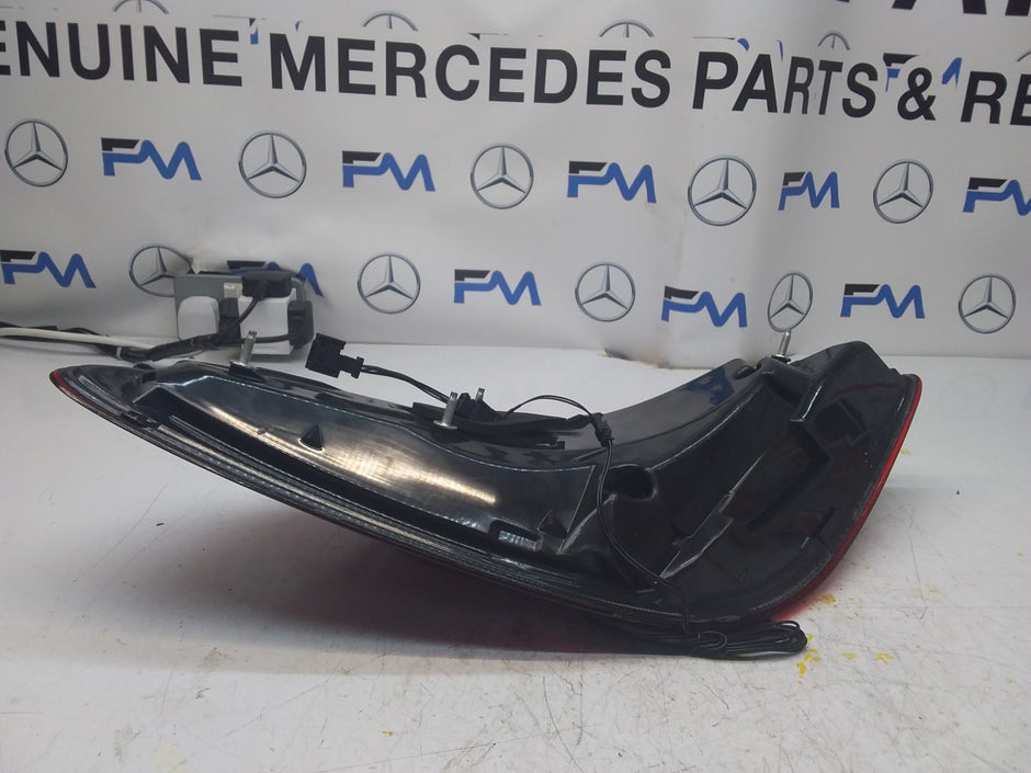 MERCEDES E-CLASS W212 REAR DRIVER O/S TAIL LIGHT FMT90