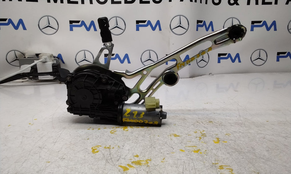 Mercedes C-CLASS W205 TAILGATE LIFT SOFT CLOSE 0390204 124 FM00748