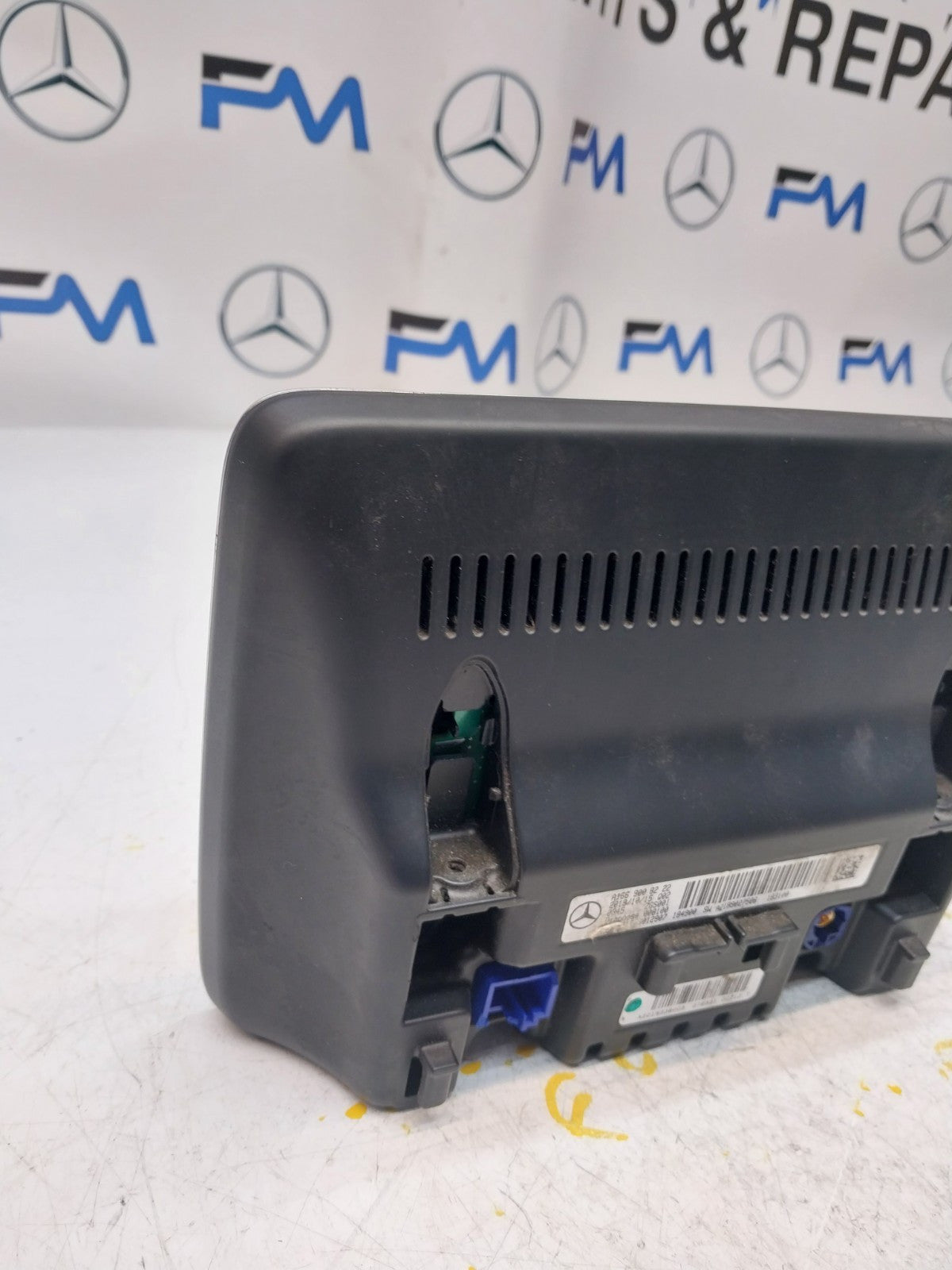 MERCEDES ML/M-CLASS W166 DISPLAY SCREEN A1669008222 2015 FM00725