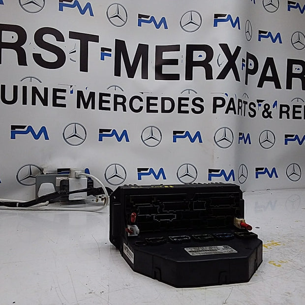 Mercedes E-CLASS W212 Fuse  Box RELAY A2129005812 FMF88 