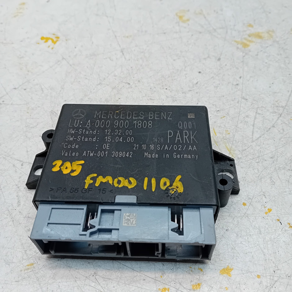 MERCEDES C-CLASS PARKING SENSOR CONTROL MODULE W205 A0009001808 FM001106