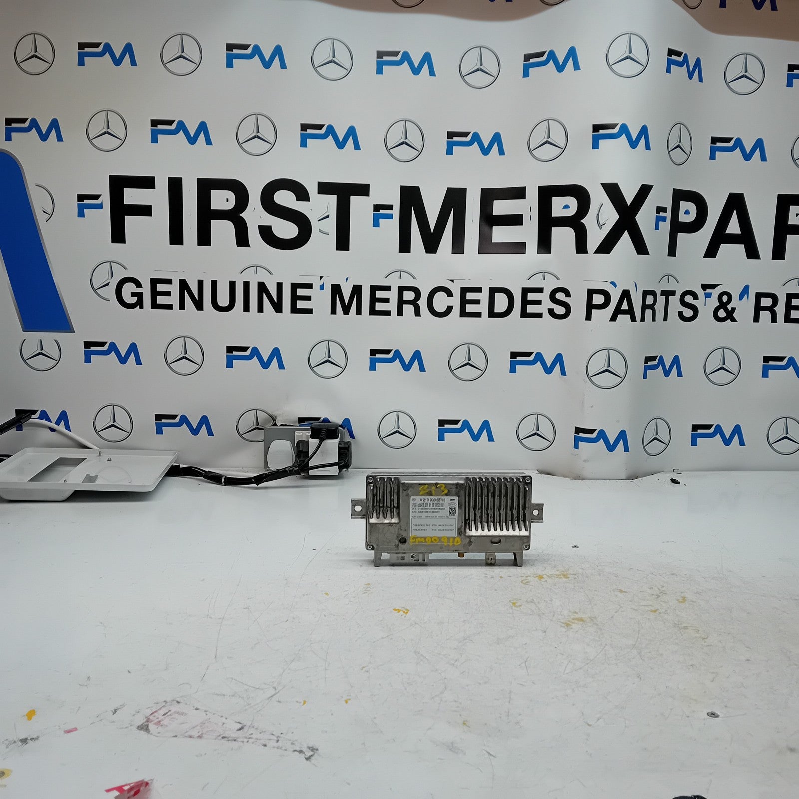 MERCEDES C-CLASS W213 BLUETOOTH PARKING CONTROL MODULE A2139006513 FM00910