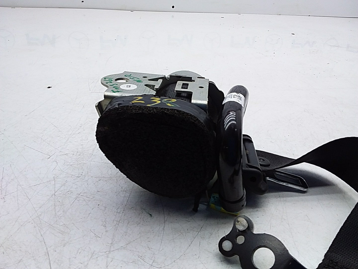 MERCEDES E-CLASS W238 SEAT BELT REAR LEFT PASSENGER SIDE A2388603500 FMS267 NSR