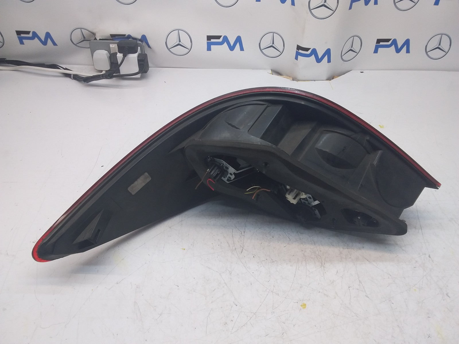 MERCEDES R-CLASS W251 REAR DRIVER O/S TAIL LIGHT FMT76