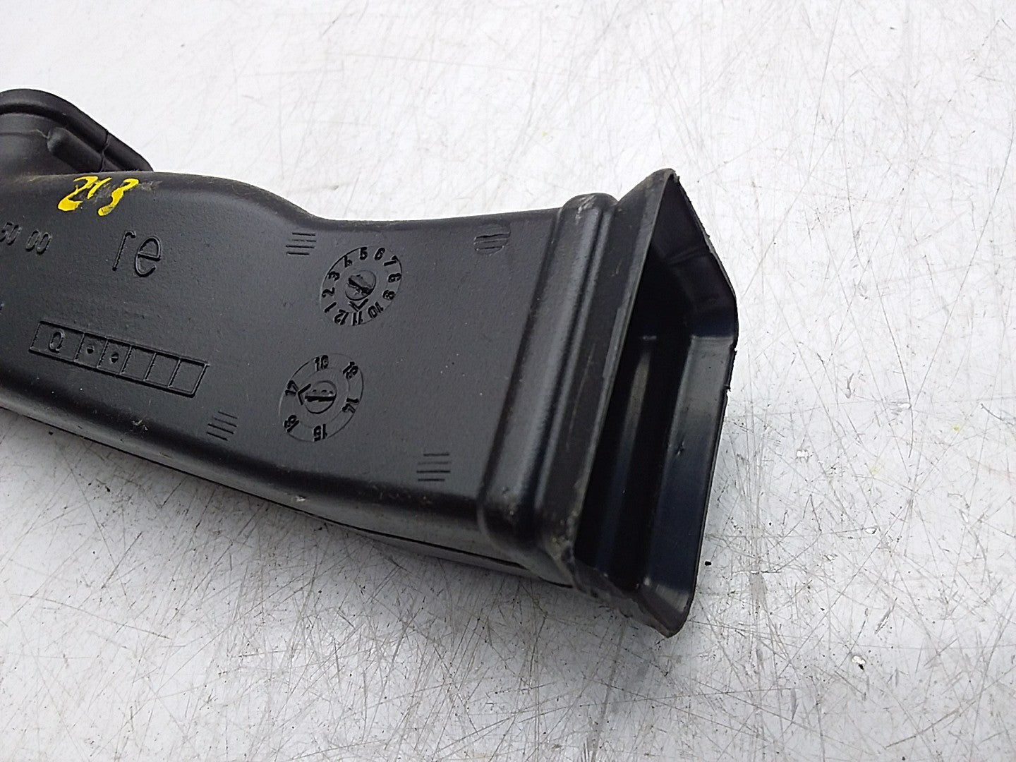 MERCEDES BENZ E-CLASS W213 AIR INTAKE TUBE A2138315000 FMI59