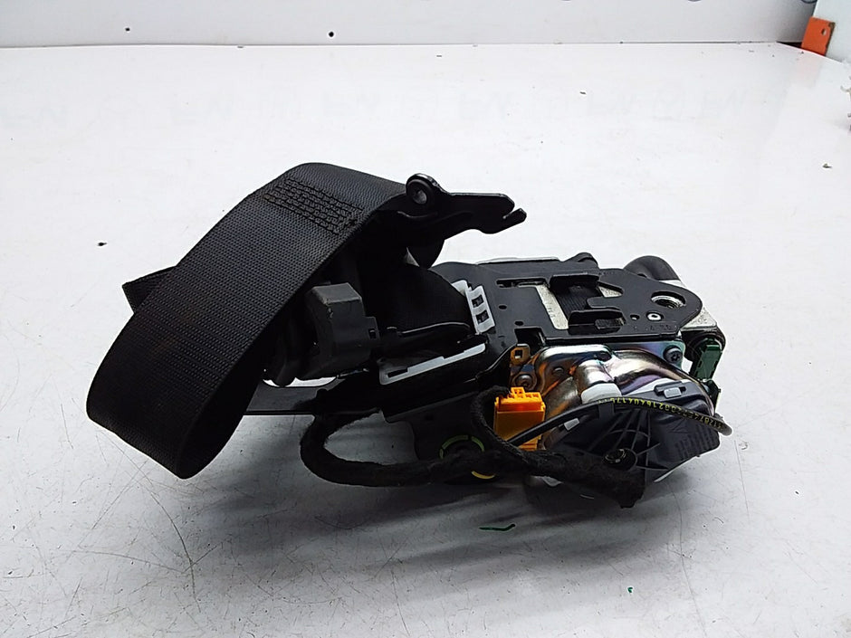 MERCEDES E-CLASS W238 SEAT BELT FRONT RIGHT DRIVER SIDE A2388602900 FMS246 OSF