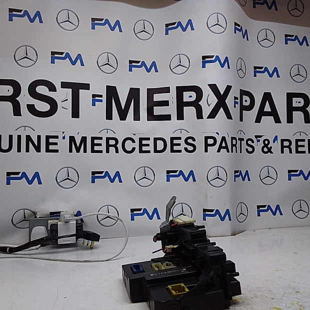 Mercedes C-CLASS W204 Fuse Box RELAY  A2045451869 FMF106