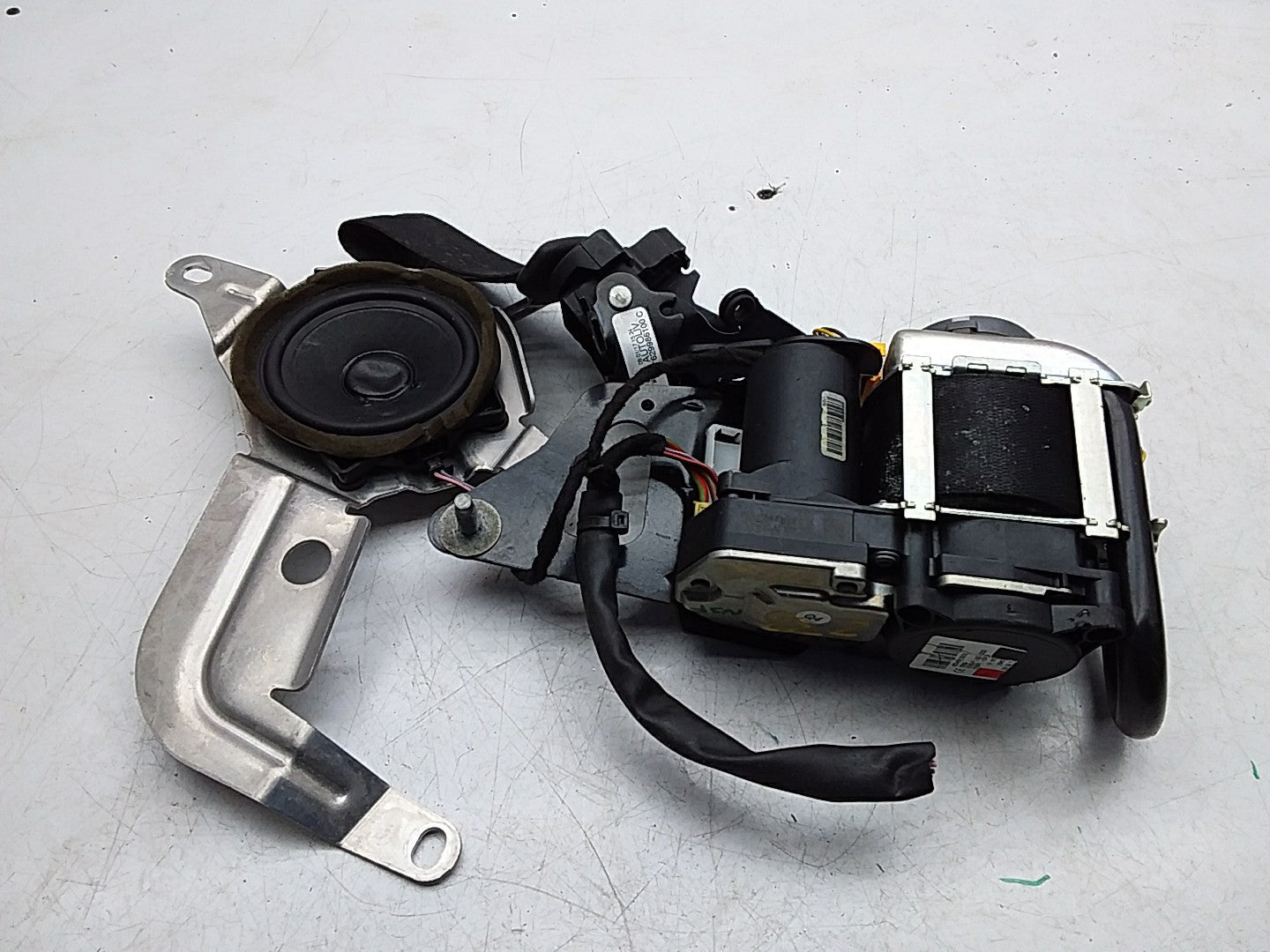 MERCEDES E-CLASS W238 SEAT BELT FRONT LEFT PASSENGER SIDE A2388602800 FMS264 NSF