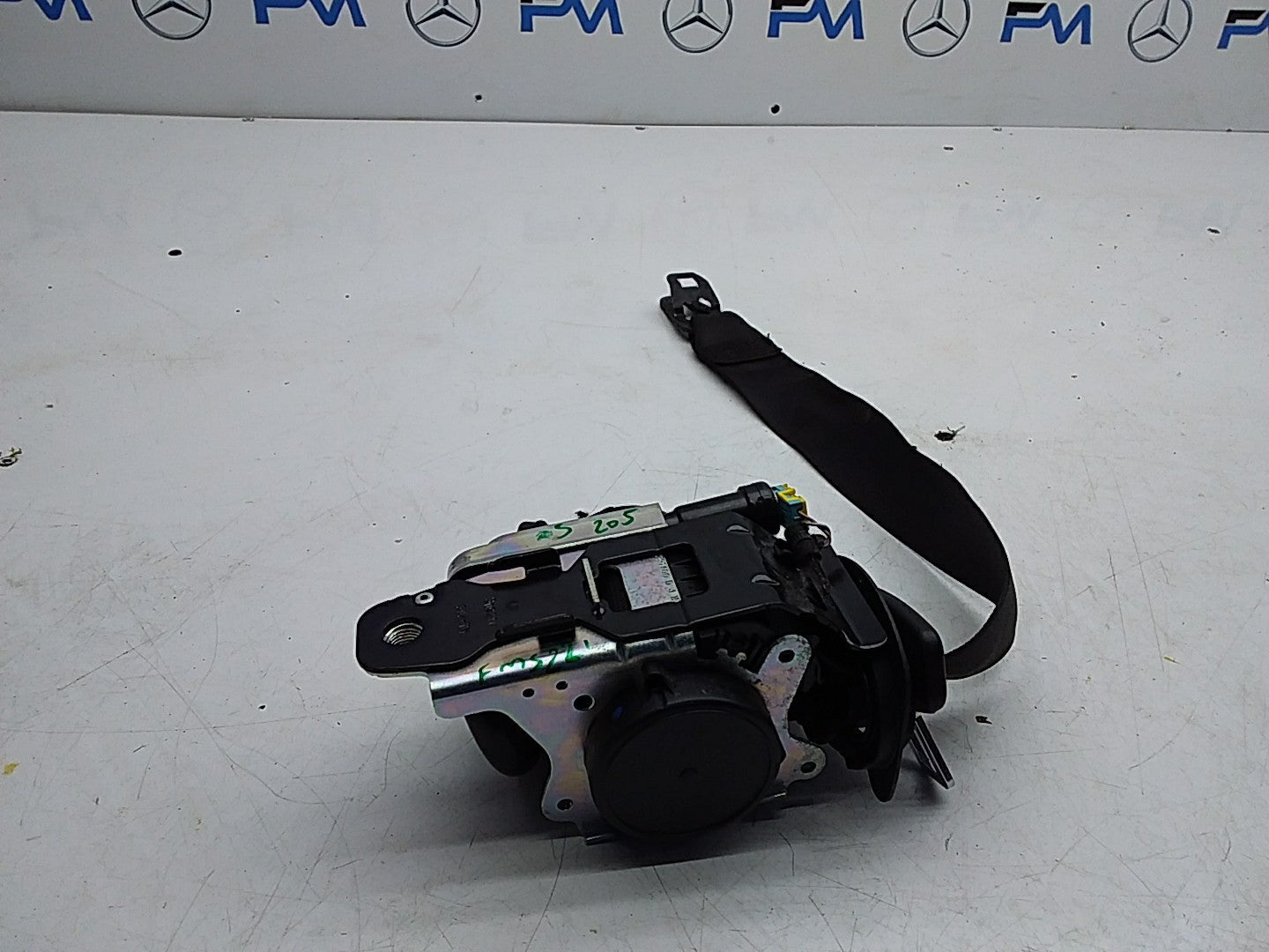 MERCEDES C-CLASS W205 SEAT BELT REAR RIGHT DRIVER SIDE A2058600285 FMS221 OSF