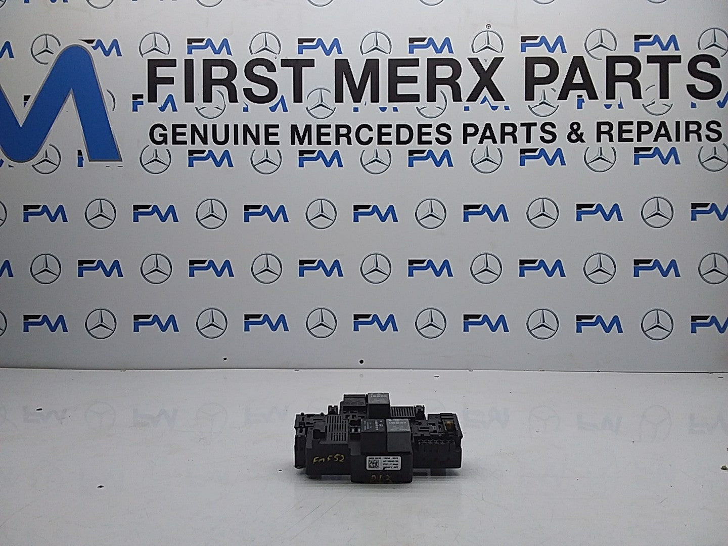 MERCEDES E CLASS FUSE RELAY BOX A2139065706 W213 2016 ONWARDS  FMF52