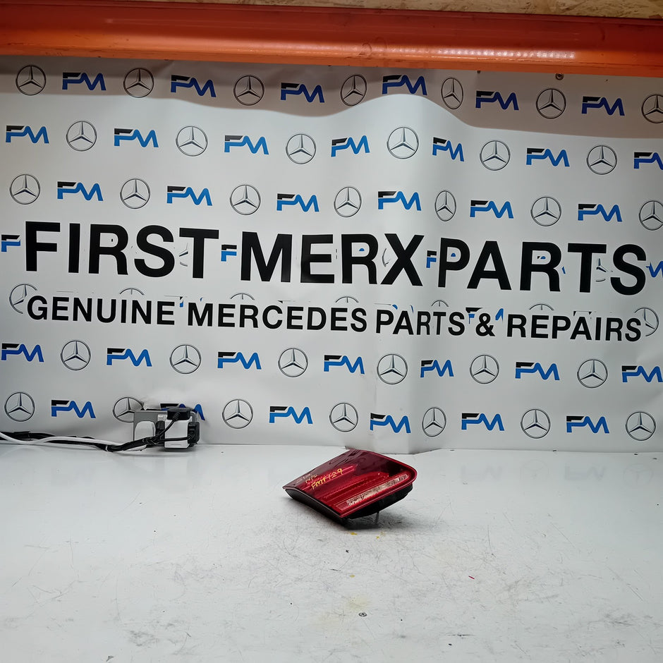 MERCEDES E-CLASS W212 PASSENGER SIDE NS REAR TAIL LIGHT 2011 FMT129