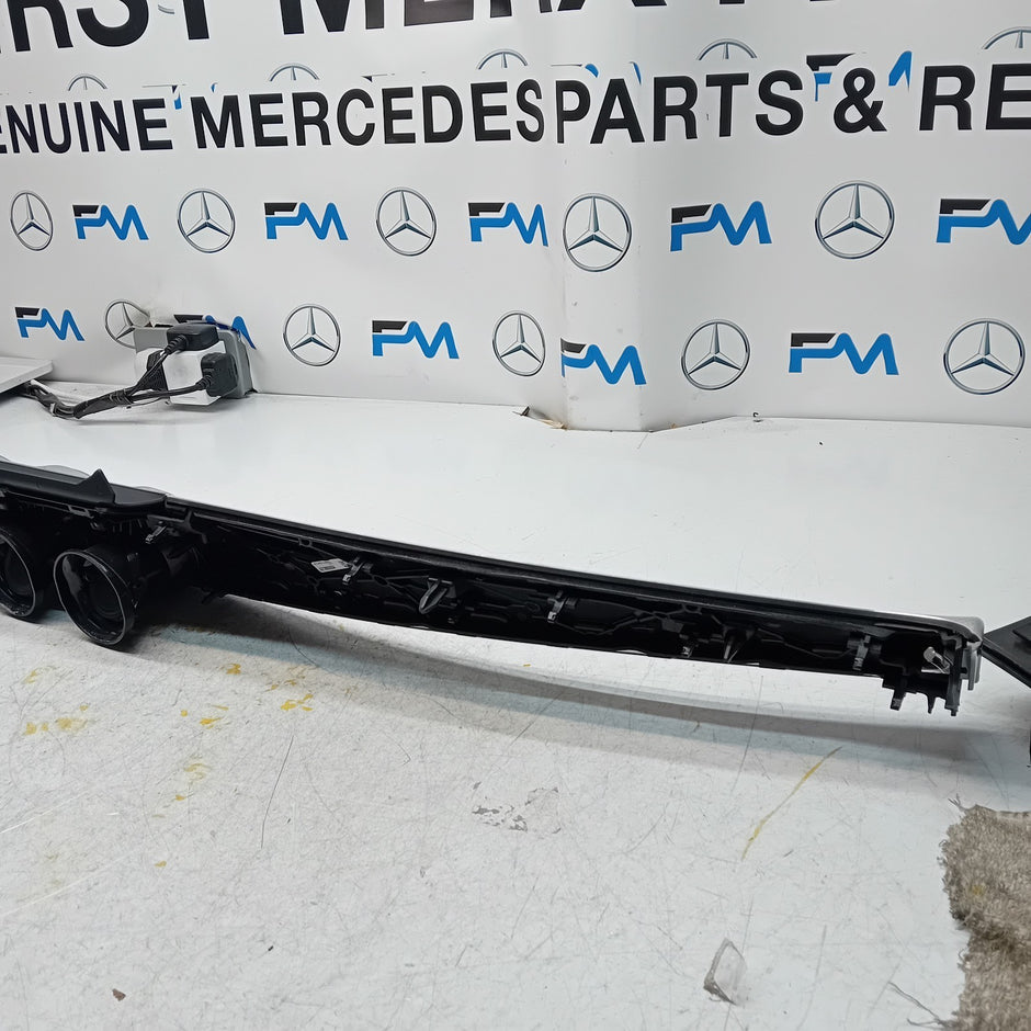MERCEDES E CLASS W213  DASHBOARD TRIM PANEL + 4 AIR VENT  A2136809304 FM001071