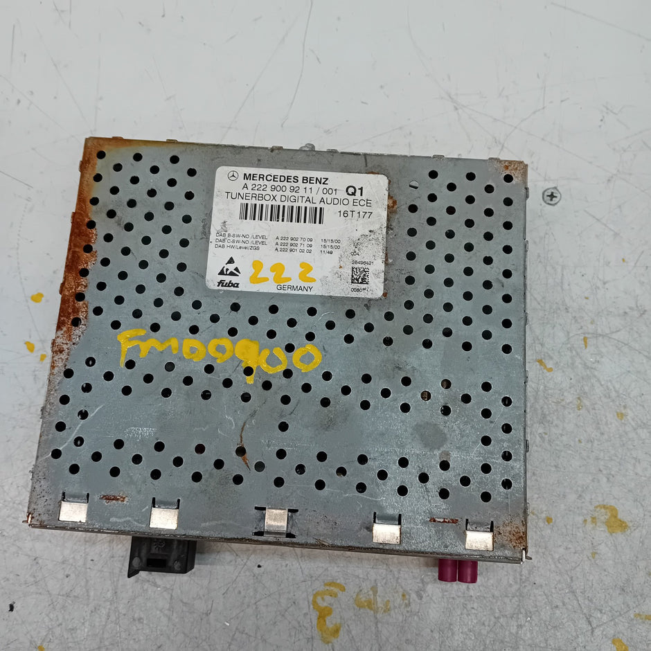 Mercedes GLC E S Class Radio Tuner Box W253 W222 W213 14-21 A2229009211 FM00900