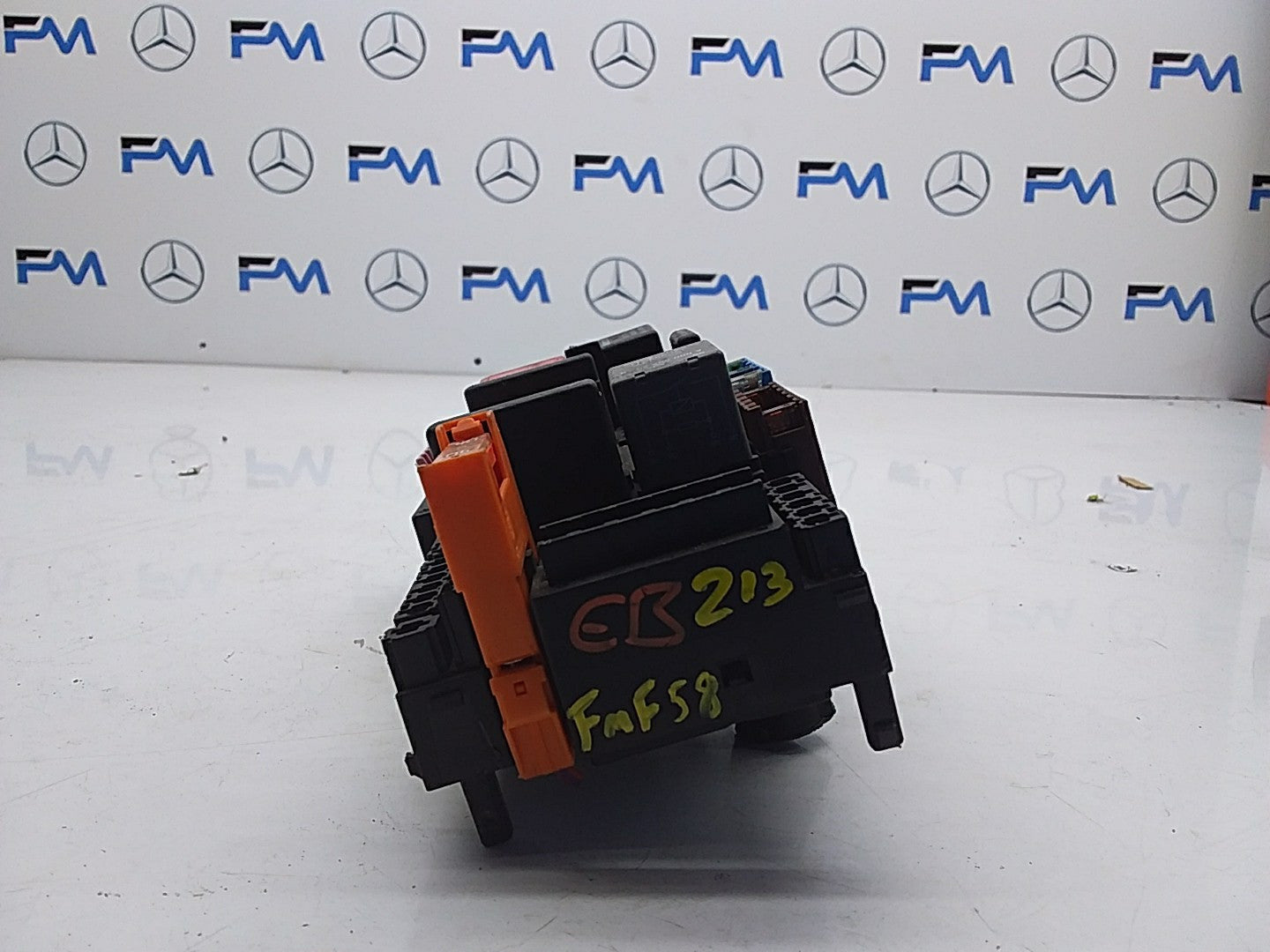 MERCEDES E-CLASS W213 2016 ONWARDS  FUSE RELAY BOX A2139068801  FMF58