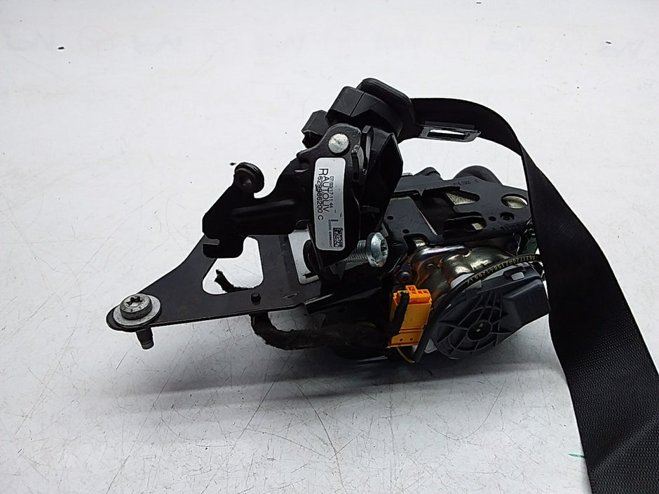 MERCEDES E-CLASS W238 SEAT BELT FRONT RIGHT DRIVER SIDE A2388602900 FMS254 OSF