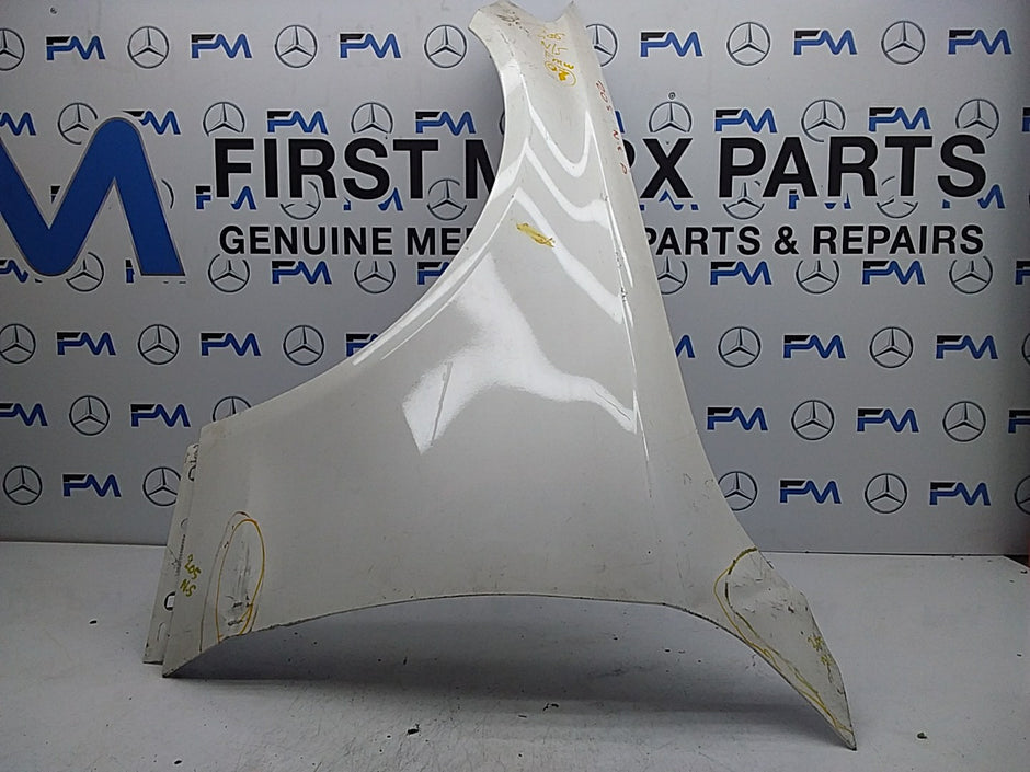 MERCEDES  C-CLASS W205 NS LEFT PASSENGER SIDEWINGS A2058810101 FMW07 (DAMAGED)