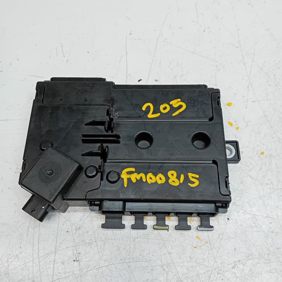 Mercedes C-Class W205 Front Inboard Fuxebox Module Unit A2055402750 FM00815