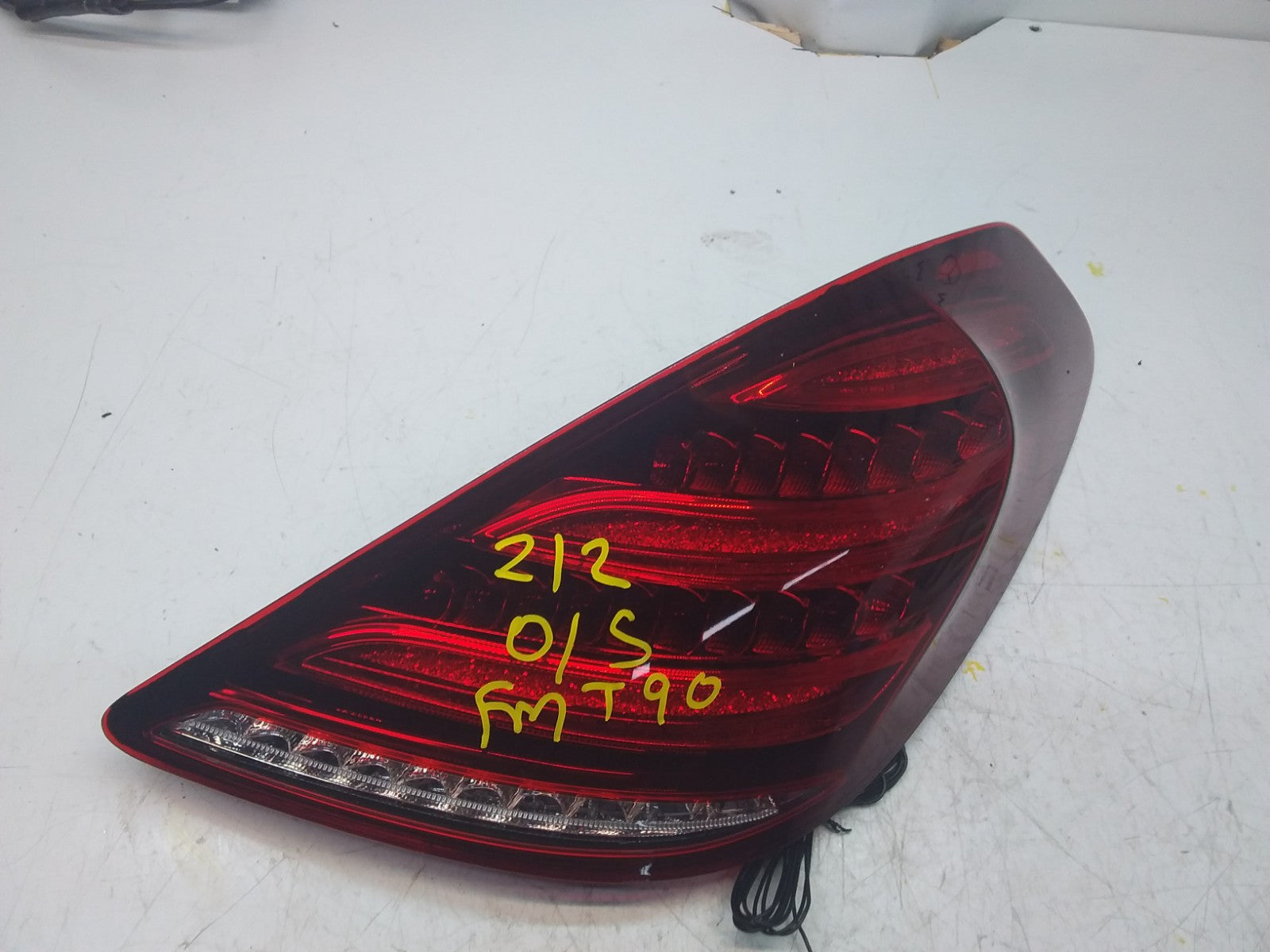 MERCEDES E-CLASS W212 REAR DRIVER O/S TAIL LIGHT FMT90