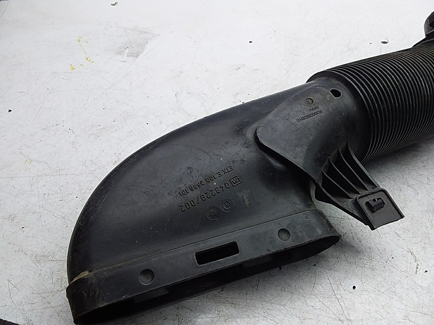 MERCEDES BENZ GLC W253 AIR INTAKE TUBE A6510900400 FMI53