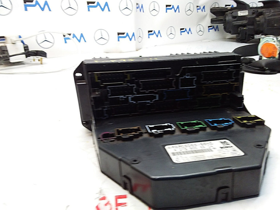 Mercedes E-CLASS W212 Fuse  Box RELAY A2129006924 FMF95