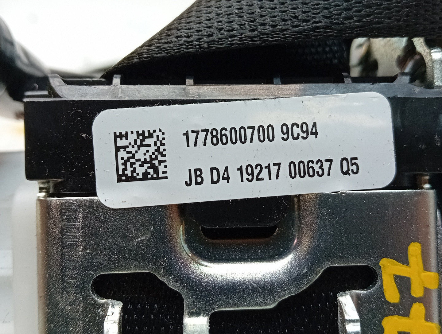 MERCEDES A CLASS  FRONT LEFT SEAT BELT WITH PRETENSIONER A1778600700 FMS65 NSF