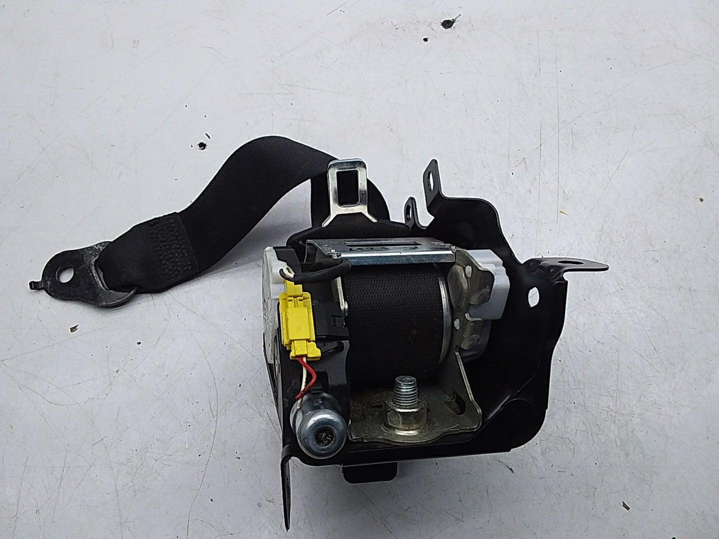 MERCEDES C-CLASS W204 SEAT BELT REAR  LEFT PASSENGER SIDE A2046301731 FMS207 NSR