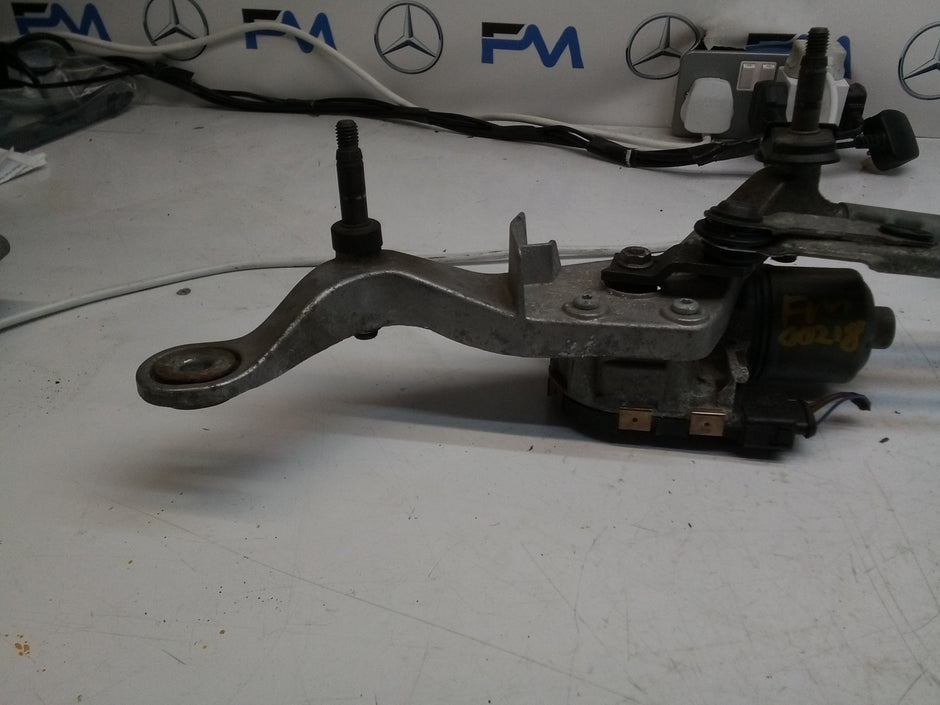 MERCEDES-BENZ C CLASS W205 FRONT WIPER MOTOR WITH LINKAGE A2059600940 FM00218