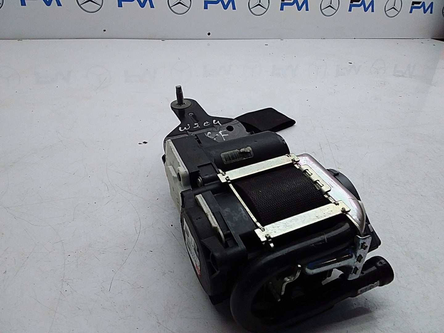 MERCEDES C-CLASS W204 SEAT BELT FRONT LEFT PASSENGER SIDE A2048601985 FMS214 NSF