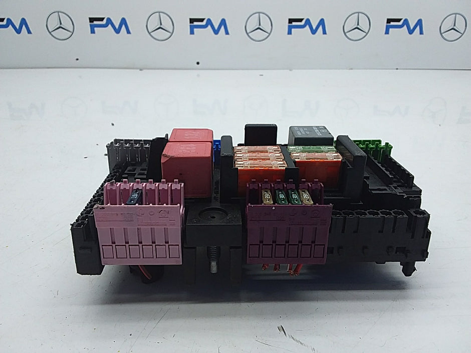 MERCEDES E CLASS FUSE RELAY BOX A2139068801 W213 2016 ONWARDS FMF57