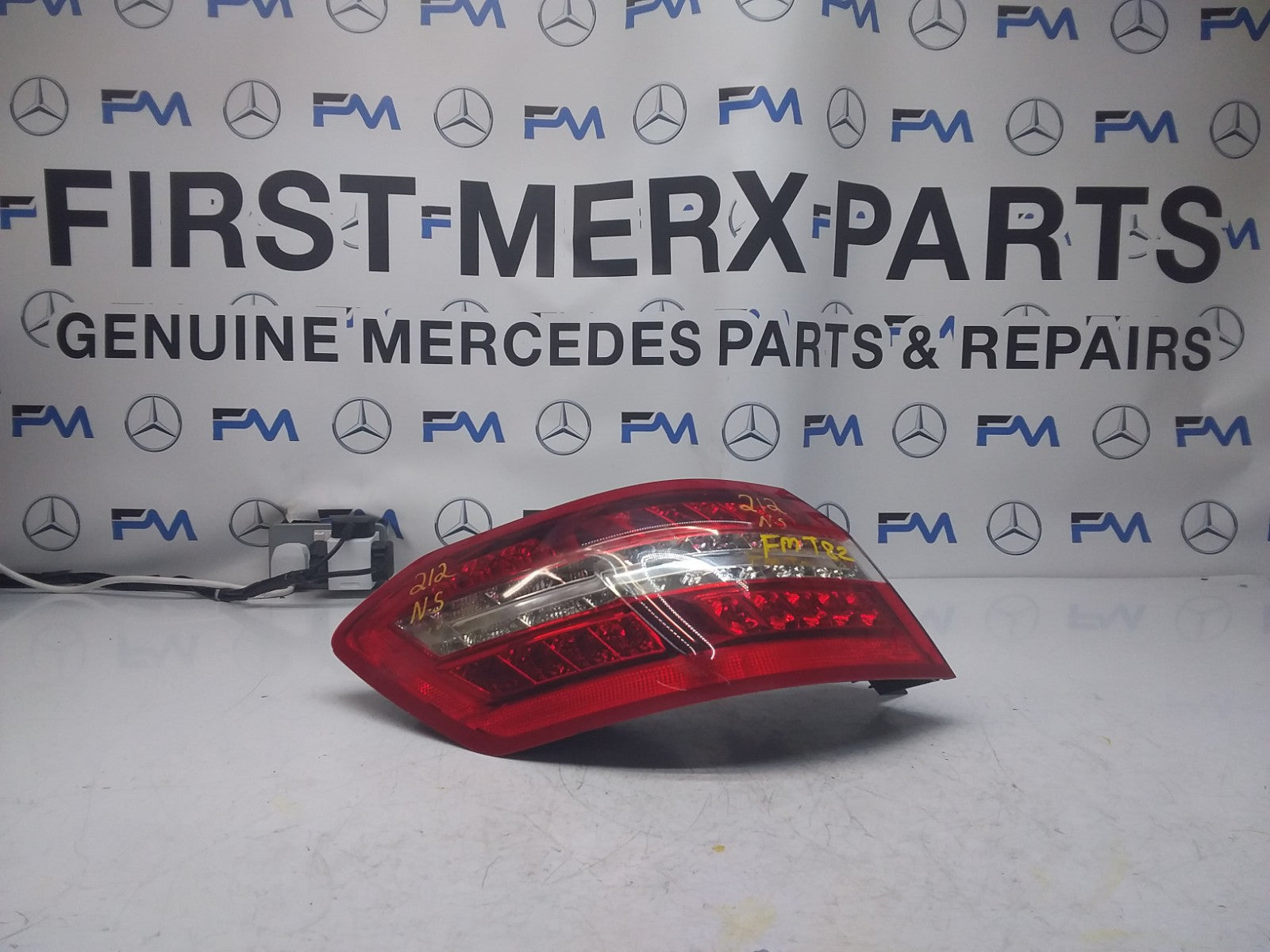 MERCEDES E-CLASS W212 REAR PASSENGER N/S TAIL LIGHT A2129060558 2012 FMT82