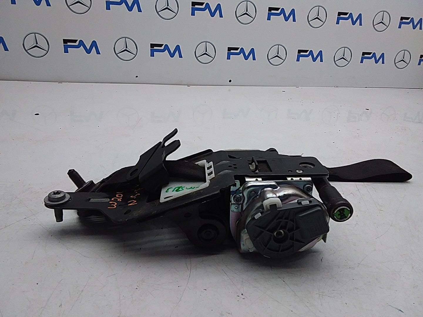 MERCEDES C-CLASS W204 SEAT BELT FRONT LEFT PASSENGER SIDE A2048601985 FMS213 NSF