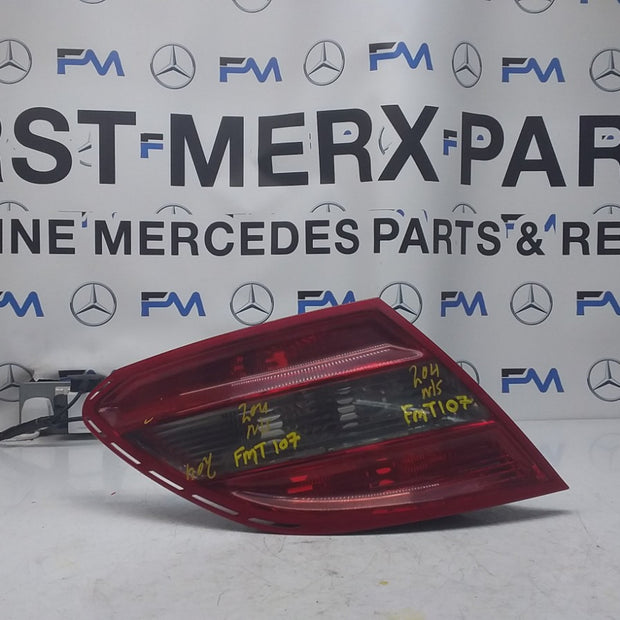 MERCEDES C-CLASS W204 PASSENGER SIDE NS REAR TAIL LIGHT A2048202964 2011 FMT107