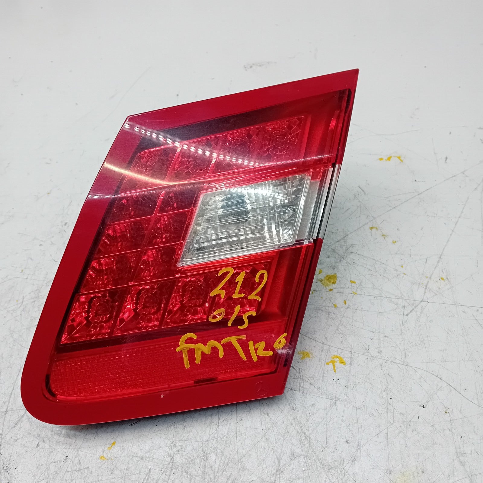 MERCEDES E-CLASS W212 DRIVER SIDE OS REAR TAIL LIGHT A2129060258 2012 FMT126