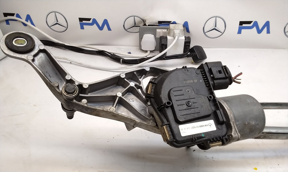 MERCEDES-BENZ E CLASS W213 FRONT WIPER MOTOR WITH LINKAGE A2138207402 FM00751