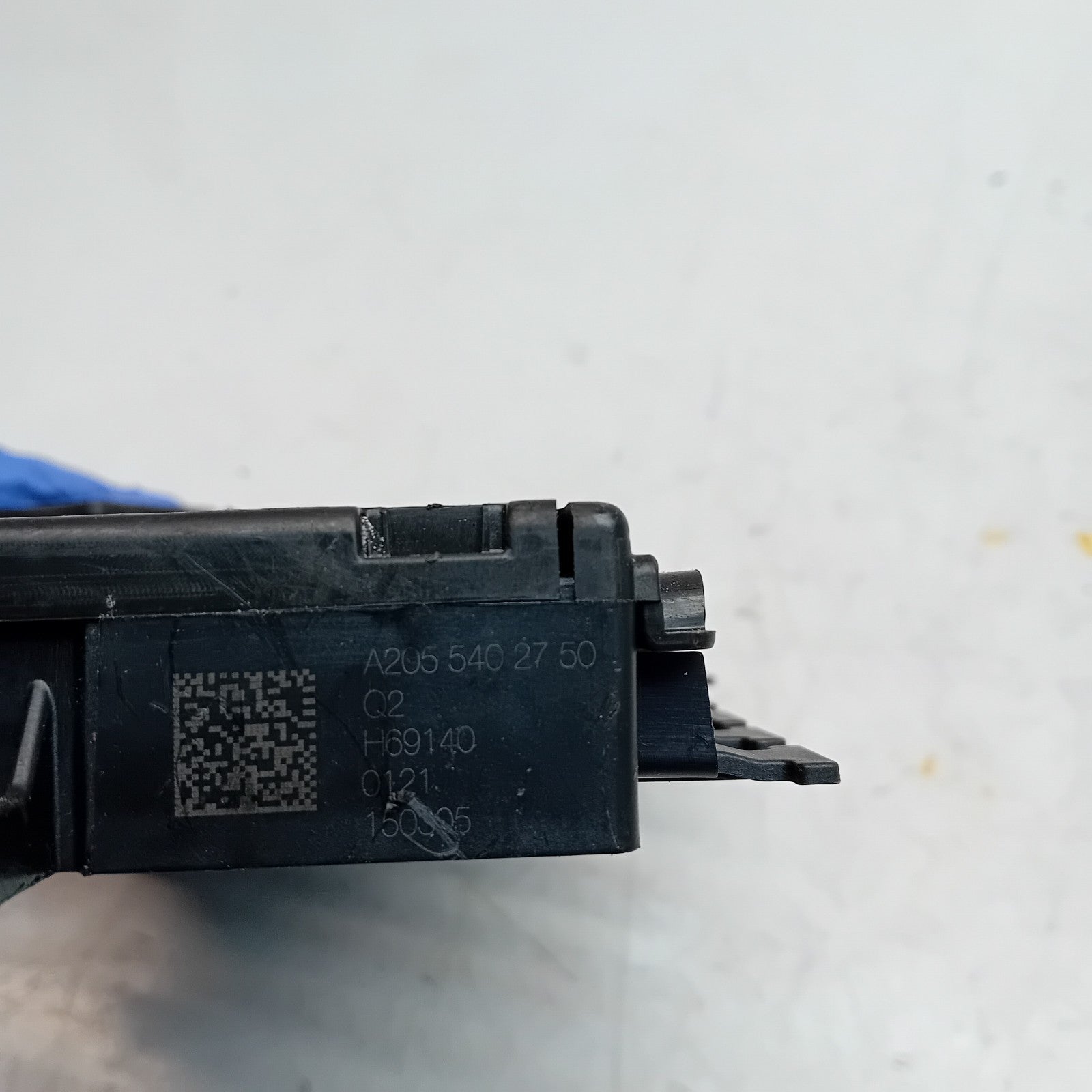 Mercedes C-Class W205 Front Inboard Fuxebox Module Unit A2055402750 FM00815