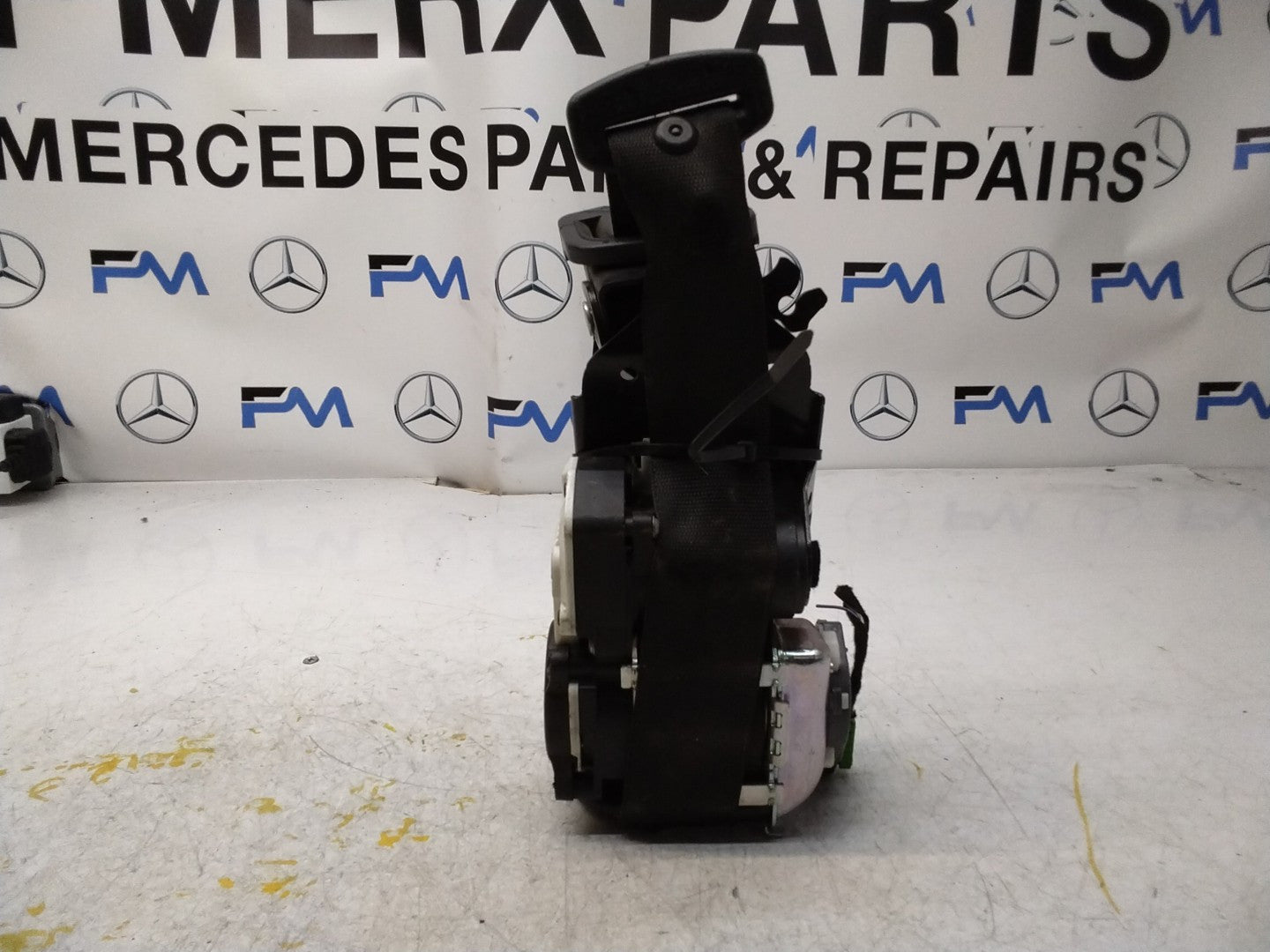MERCEDES E CLASS W207 SEAT BELT FRONT LEFT PASSENGER A2078605585 FMS447 NSF